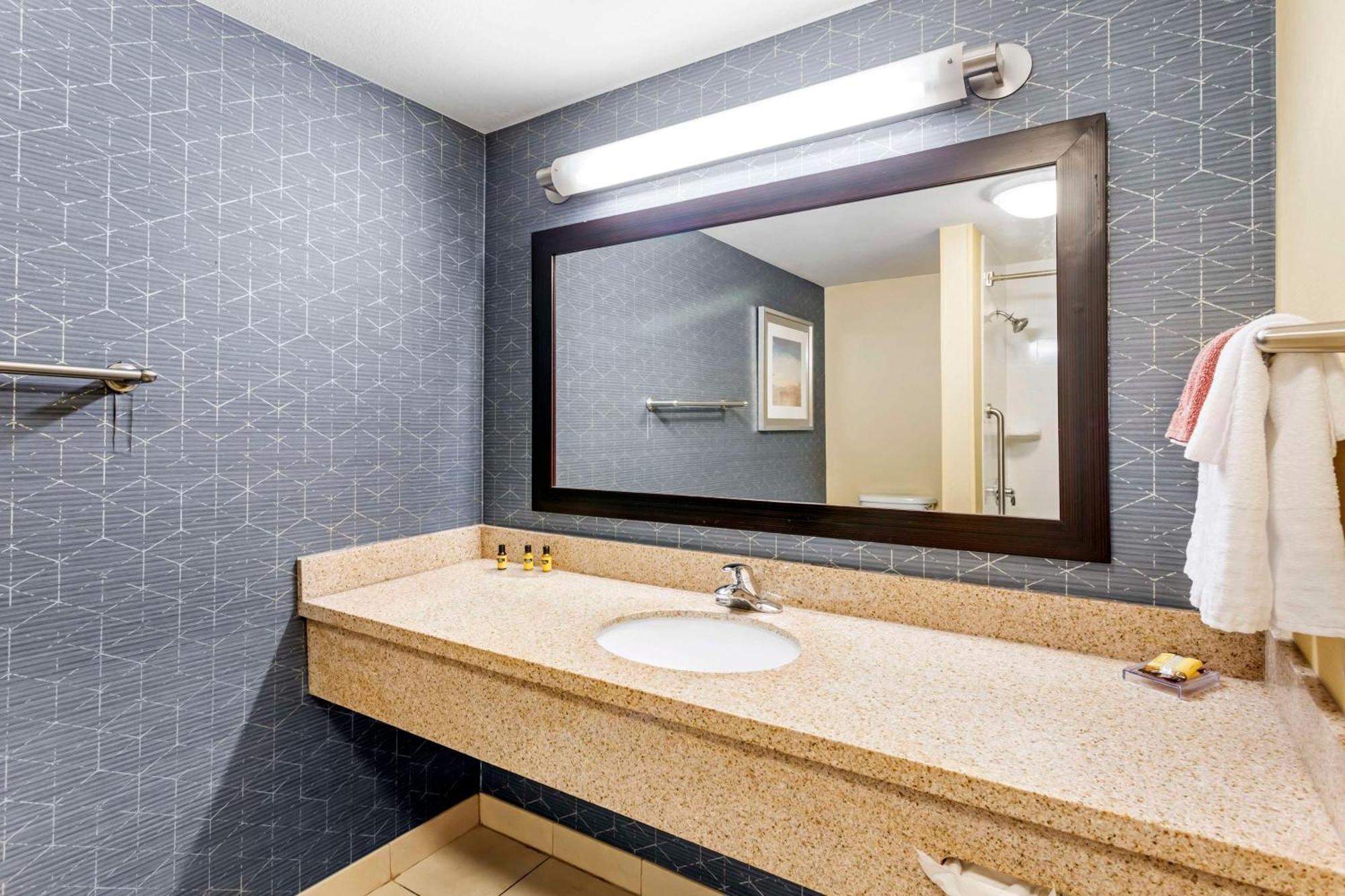 Best Western Plus Provo University Inn Ngoại thất bức ảnh